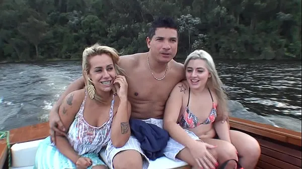 大The Brazilian pornstar Monica Lima, Ed Junior and Nicole Bittencourt on a boat trip on the Guarapiranga Dam最好的电影