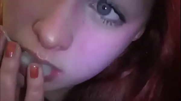 빅 Married redhead playing with cum in her mouth 최고의 영화