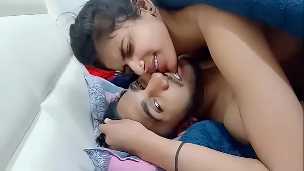 Big Desi Indian cute girl sex and kissing in morning when alone at home bedste film